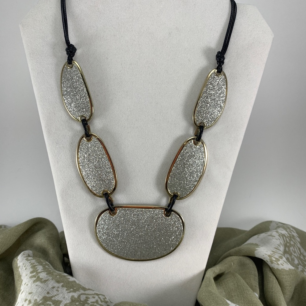 Statement Necklace with a Modern Vibe